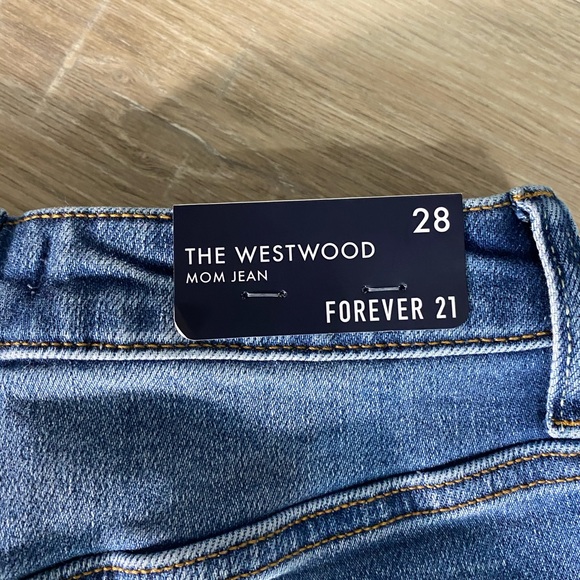 Forever 21 Medium Denim Westwood Mom Jean Size 28 - Picture 5 of 6